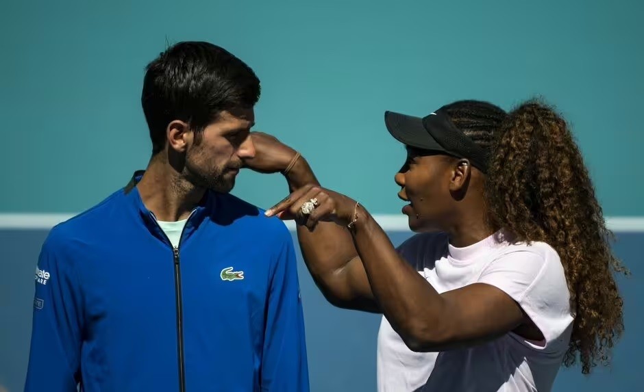 Serena Williams xuất sắc hơn Novak Djokovic