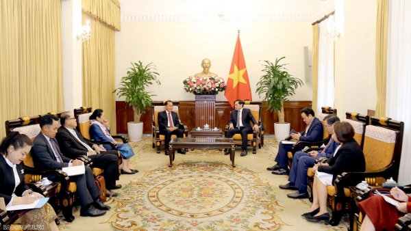 Vietnam, Laos strengthen cooperation in expatriate affairs