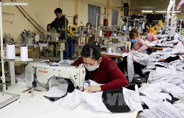 Vietnam's import-export turnover falls short of 700-billion-USD mark