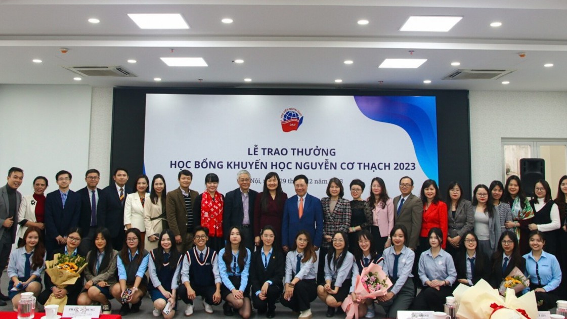 17 sinh viên Học viện Ngoại giao vinh dự nhận Học bổng Nguyễn Cơ Thạch