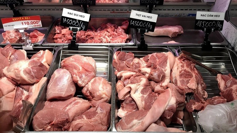 Giá heo hơi hôm nay 1/1: Giá heo hơi đi ngang, Việt Nam chi 1,51 tỷ USD nhập khẩu chính ngạch các sản phẩm thịt