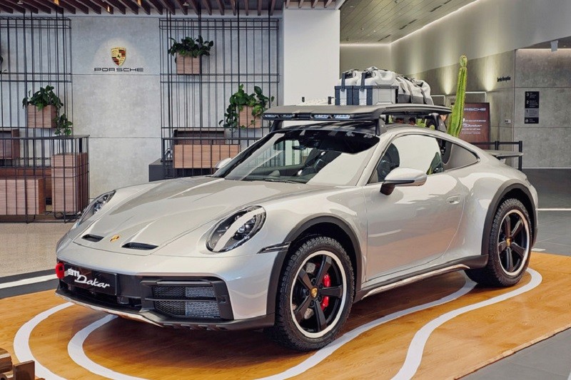 Siêu xe Porsche 911 Dakar có giá 15,3 tỷ đồng