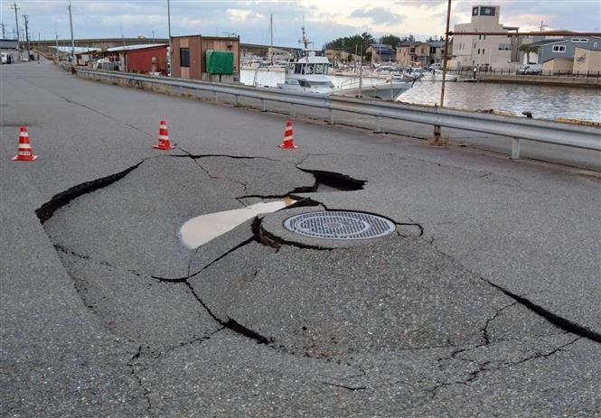 Một đoạn đường bị hư hại sau động đất tại thành phố Wajima, tỉnh Ishikawa, Nhật Bản ngày 1-1-2024. (Nguồn: The Yomiuri Shimbun)