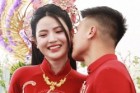 Khoảnh khắc tình tứ, ngọt ngào của cặp 'trai tài gái sắc' Quang Hải - Chu Thanh Huyền