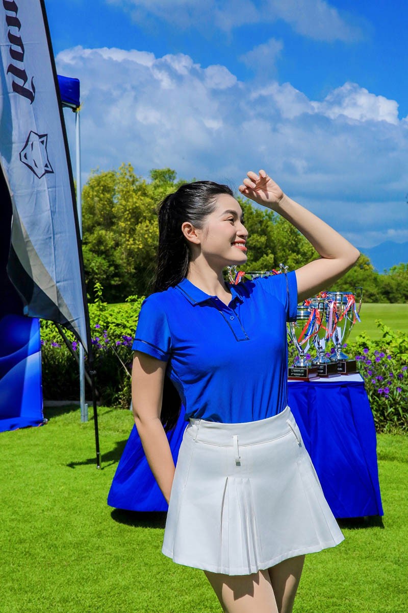 Diễm Nhi có những chia sẻ thú vị về nghề MC golf.