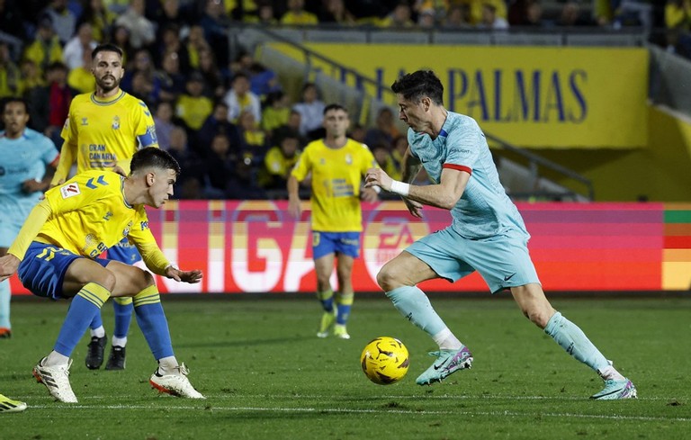Dù bị đánh giá thấp hơn đội khách Barca nhưng Las Palmas nhập cuộc đầy tự tin và quyết tâm.