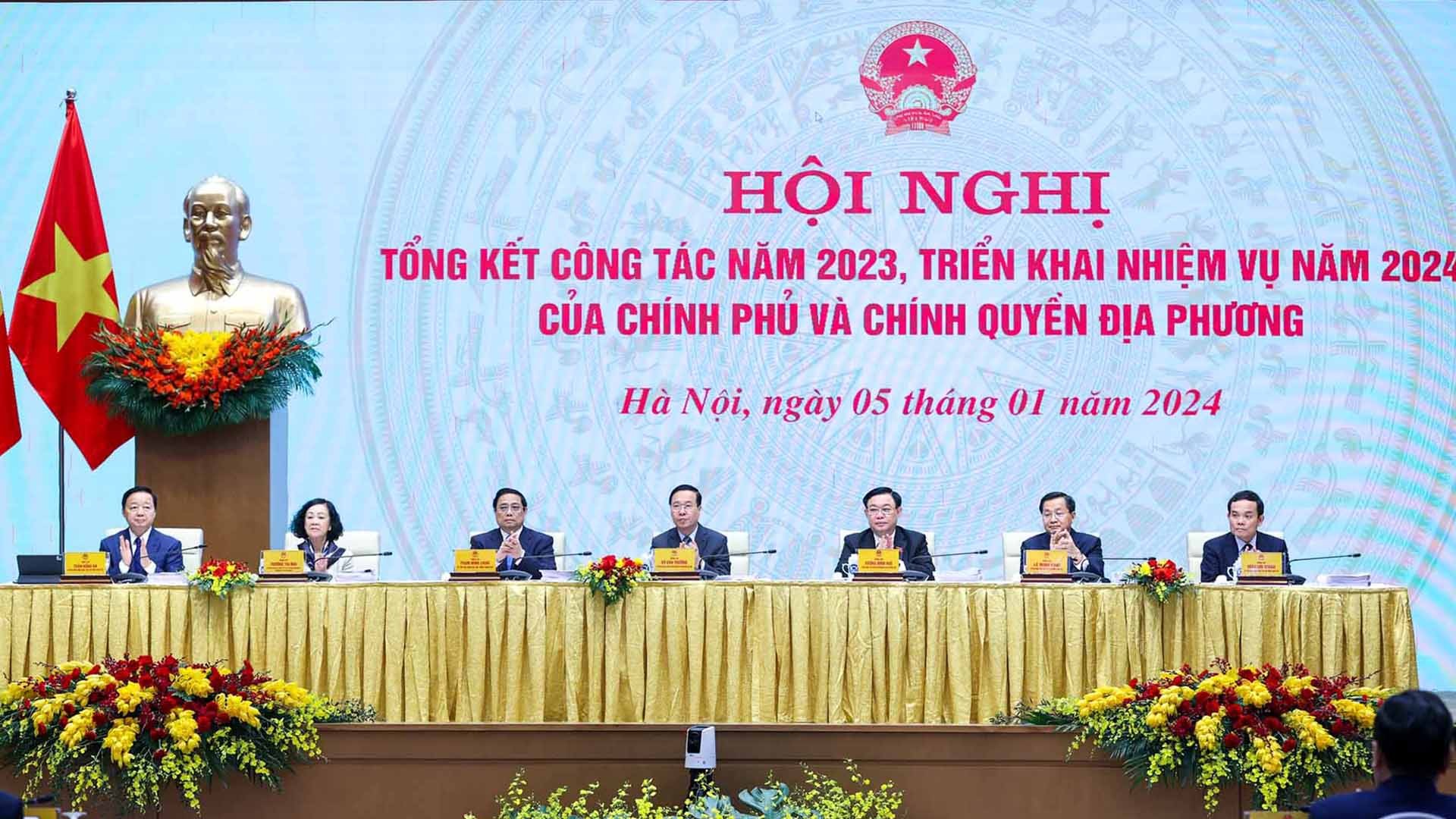 Thủ tướng Chính phủ Phạm Minh Chính cùng các đồng chí lãnh đạo Đảng, Nhà nước tham dự hội nghị. (Nguồn: VGP)