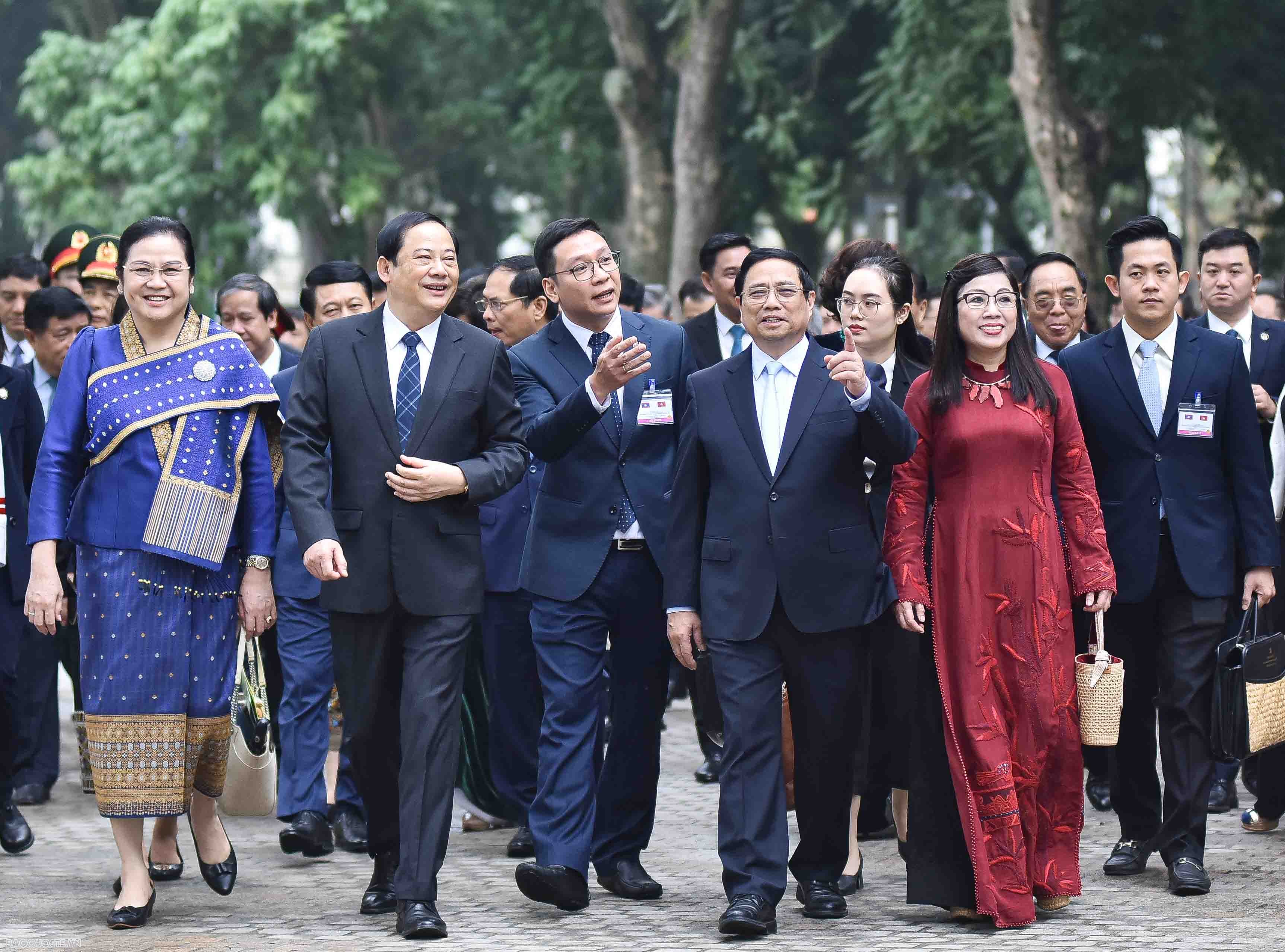Lễ đón chính thức Thủ tướng Lào Sonexay Siphandone và Phu nhân tại Phủ Chủ tịch