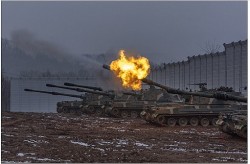 Hàn Quốc tập trận, bắn 400 quả đạn pháo, pháo tự hành K9 và xe tăng được huy động tham gia