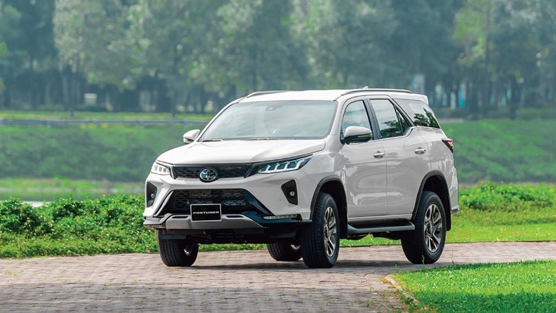 Toyota Fortuner 2024 có mức giá giảm sâu nhất tới 120 triệu đồng so với phiên bản cũ.