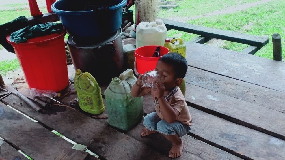 Đem nước sạch đến với các em nhỏ huyện miền núi Minh Hóa (Quảng Bình)