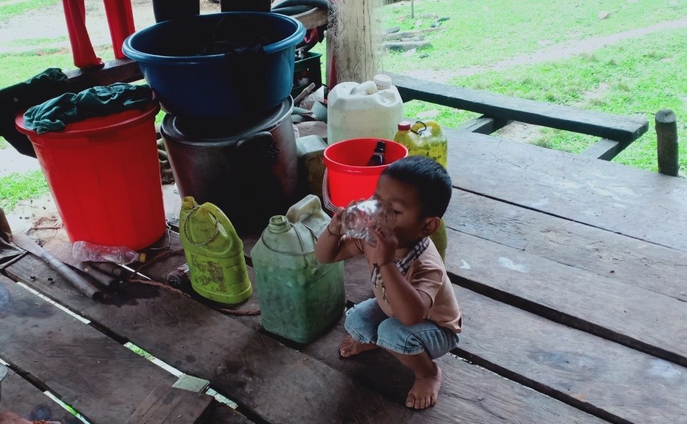 Đem nước sạch đến với các em nhỏ huyện miền núi Minh Hóa (Quảng Bình)
