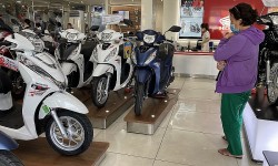 Doanh số xe máy tại Việt Nam năm 2023 giảm sâu về mốc 15 năm trước