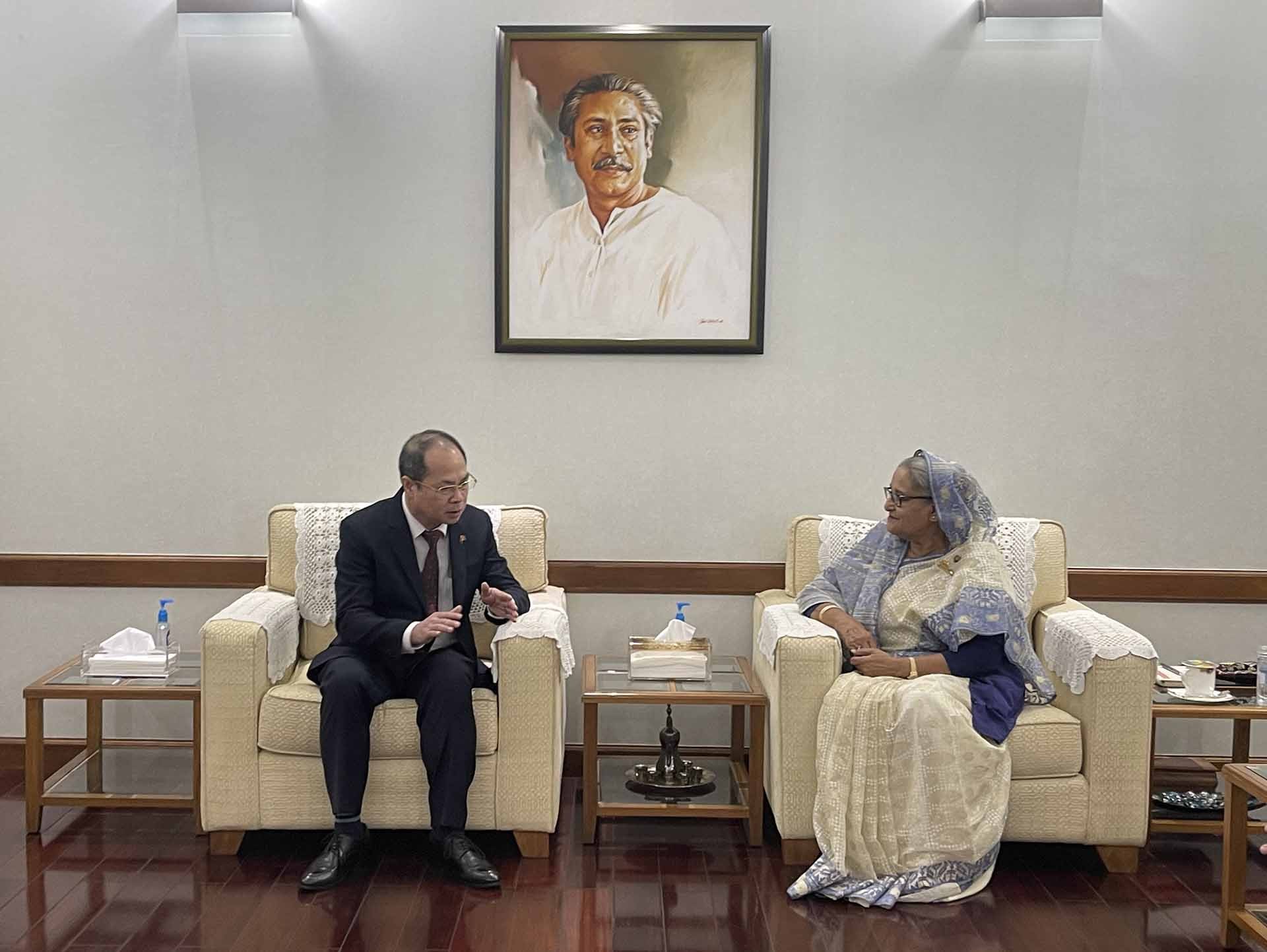 Đại sứ Nguyễn Mạnh Cường tin tưởng rằng, dưới sự lãnh đạo của Thủ tướng Sheikh Hasina, Chính phủ Bangladesh sẽ tiếp tục đạt được nhiều thành tựu to lớn