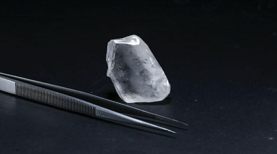 Ngày 10/1, công ty khai thác kim cương Lucara Diamond thông báo đã phát hiện ra một viên kim cương loại IIa nặng 166 carat từ mỏ Karowe của Botswana. (Nguồn: Mining.com)