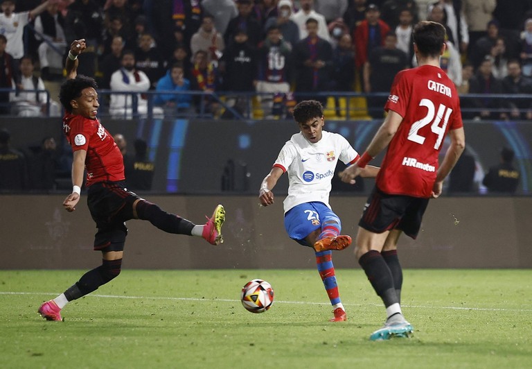 Trước khi trận đấu khép lại, pha phối hợp giữa hai cầu thủ vào sân thay người João Félix và Lamine Yamal đem về bàn thắng ấn định tỷ số 2-0 cho Barca.