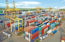 Xuất khẩu hàng hóa hướng tới mục tiêu 377 tỷ USD