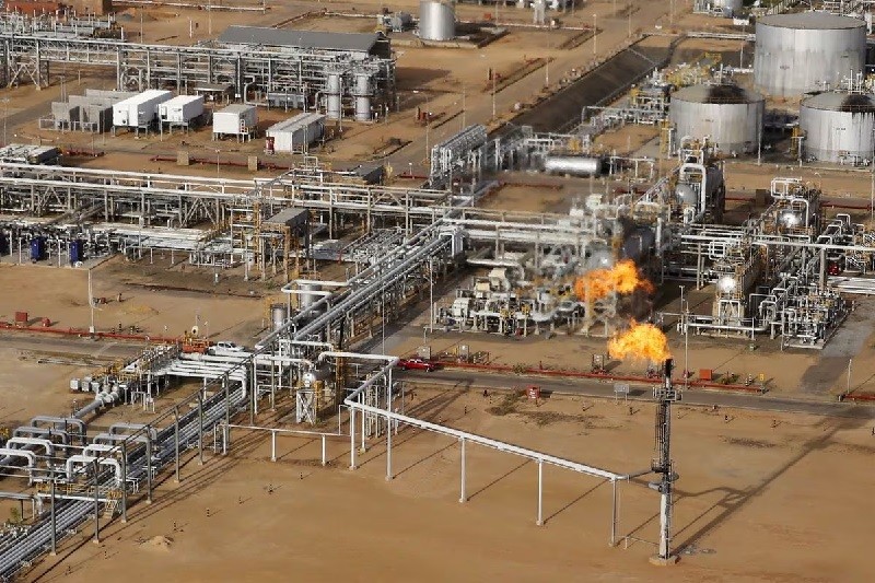 một nhà máy xử lý dầu thô nặng do công ty dầu khí nhà nước PDVSA. (Reuters)