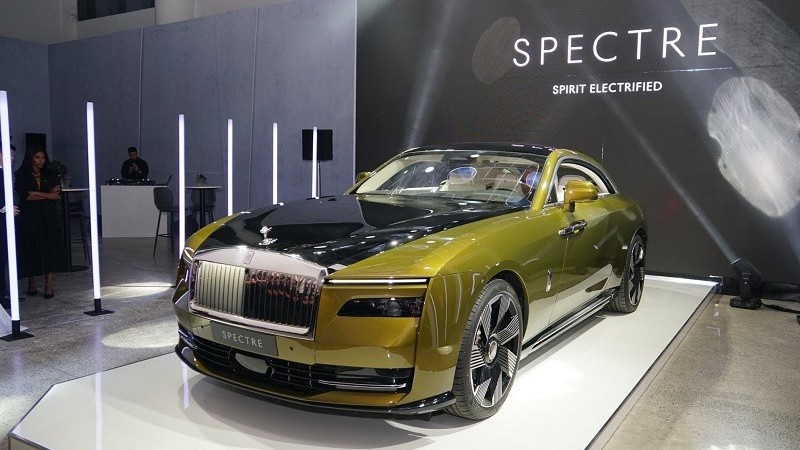Cận cảnh xe điện Rolls-Royce Spectre vừa ra mắt tại Việt Nam, giá gần 18 tỷ đồng