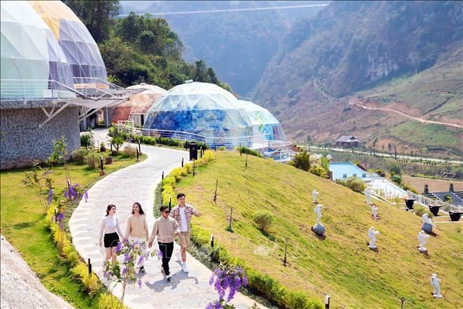 Peaceful and picturesque Moc Chau Plateau Peaceful and picturesque Moc Chau Plateau