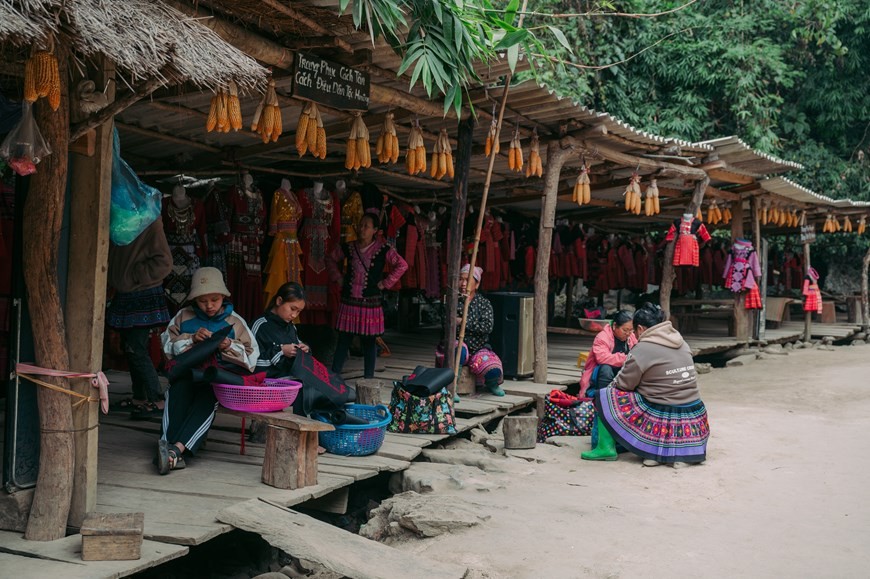 Peaceful and picturesque Moc Chau Plateau Peaceful and picturesque Moc Chau Plateau