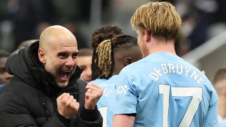 HLV Pep Guardiola: Kevin de Bruyne là một huyền thoại!