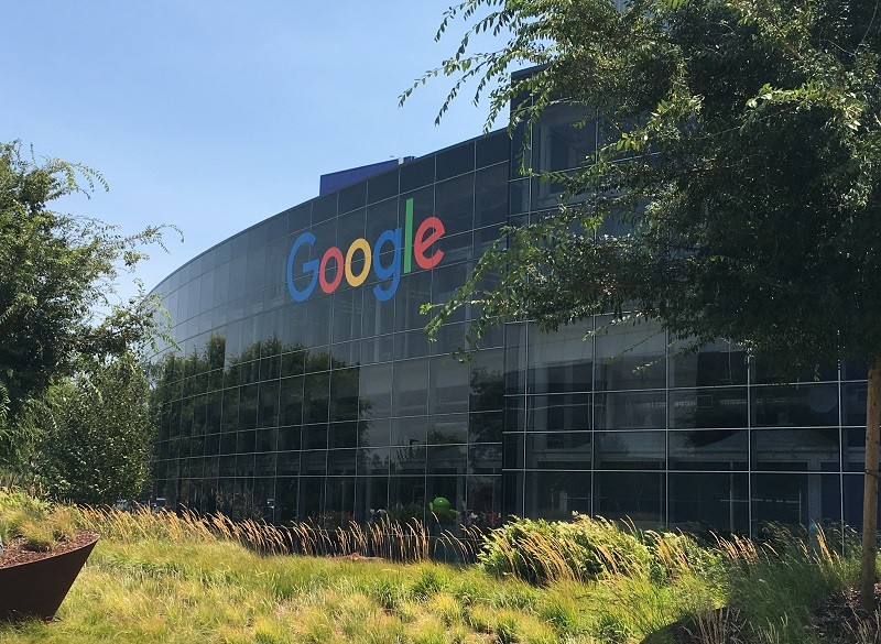 Google nói đang hỗ trợ tìm kiếm những vị trí khác dành cho một số nhân viên bị mất việc.