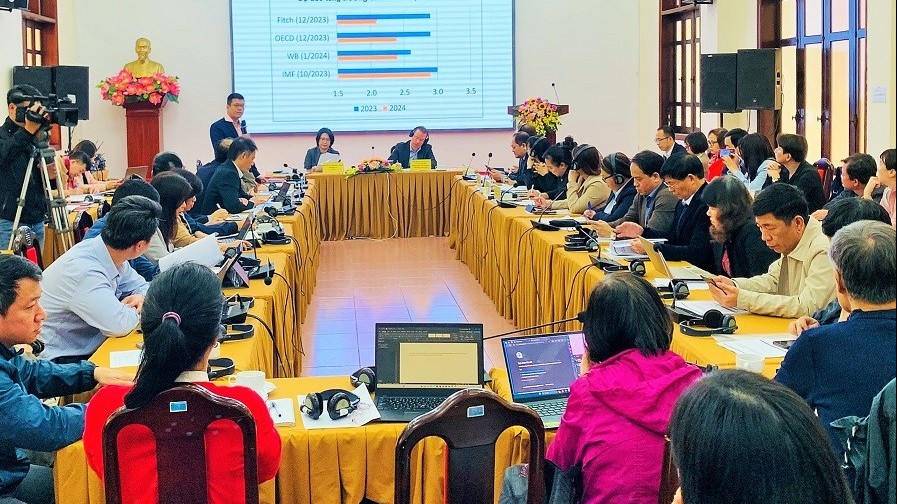CIEM đưa ra 2 kịch bản cho nền kinh tế, dự báo tăng trưởng GDP Việt Nam có thể đạt 6,48%