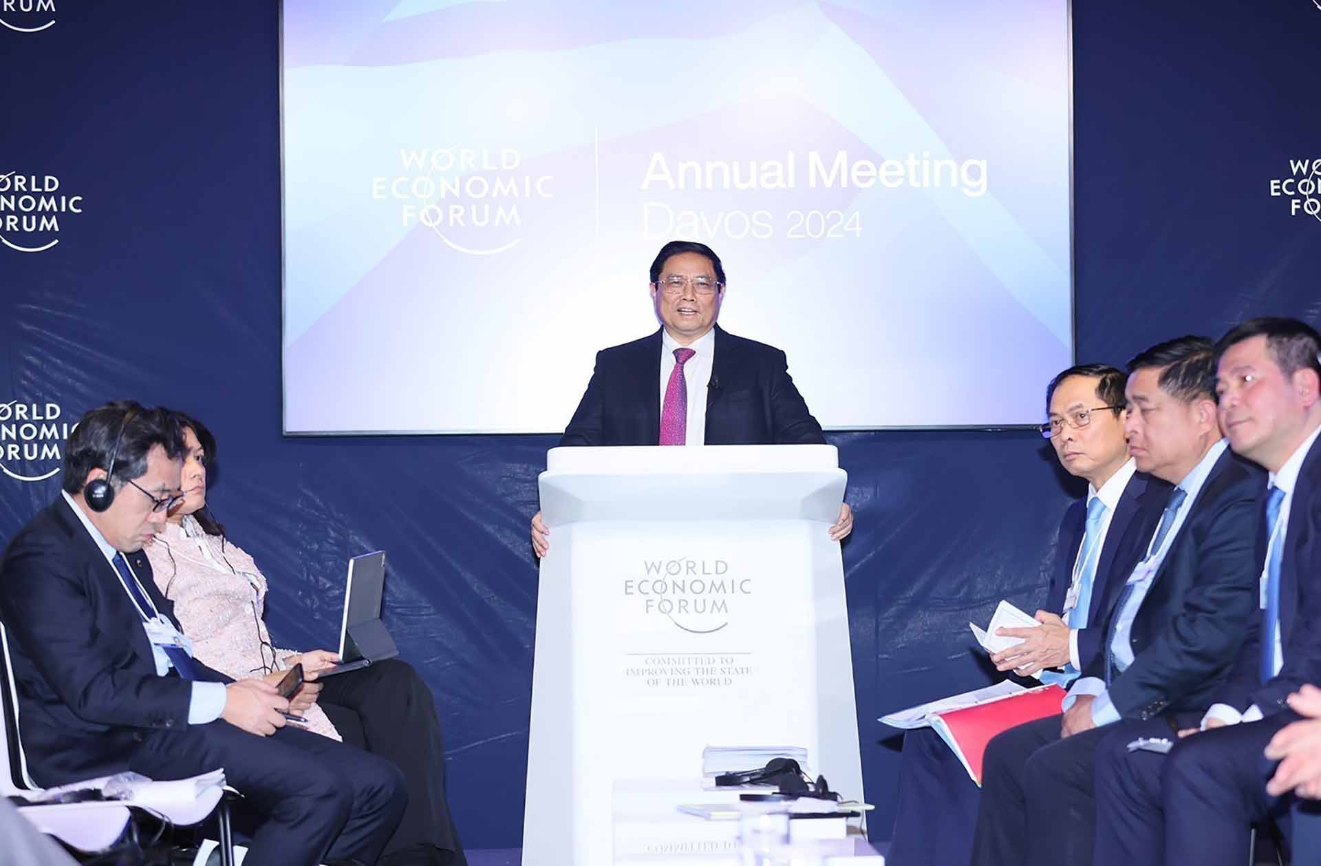 Thủ tướng Phạm Minh Chính phát biểu tại Phiên Đối thoại chiến lược quốc gia Việt Nam-WEF. (Nguồn: TTXVN)