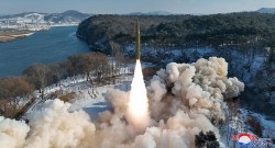 Triều Tiên đạt tiến bộ về vũ khí siêu thanh, EU cảnh báo 'con đường duy nhất' đến hòa bình