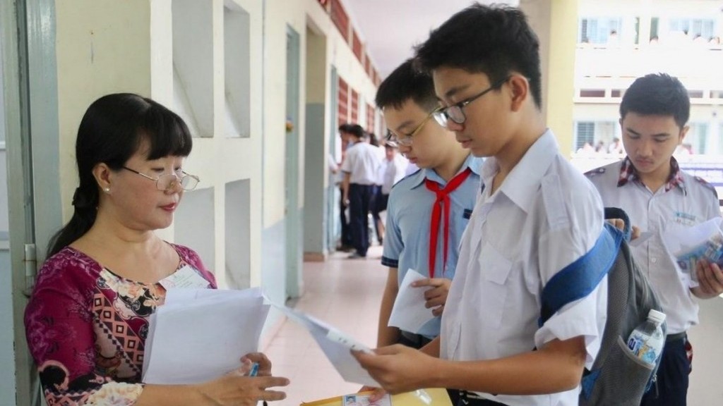Tuyển sinh lớp 10 tại Hà Nội: Sẽ không còn cảnh xếp hàng thâu đêm mua hồ sơ