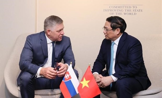 PM Pham Minh Chinh busy with bilateral meetings on WEF-54 occasion in Davos