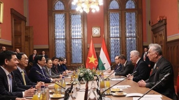 Vietnam pledges to nurture traditional ties with Hungary: PM Pham Minh Chinh