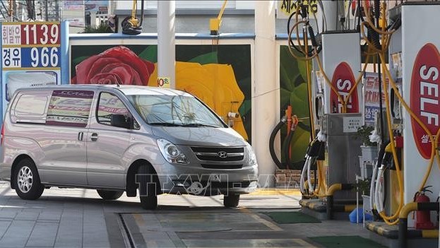 Hàn Quốc lần đầu ghi nhận số lượng xe chạy bằng nhiên liệu giảm mạnh