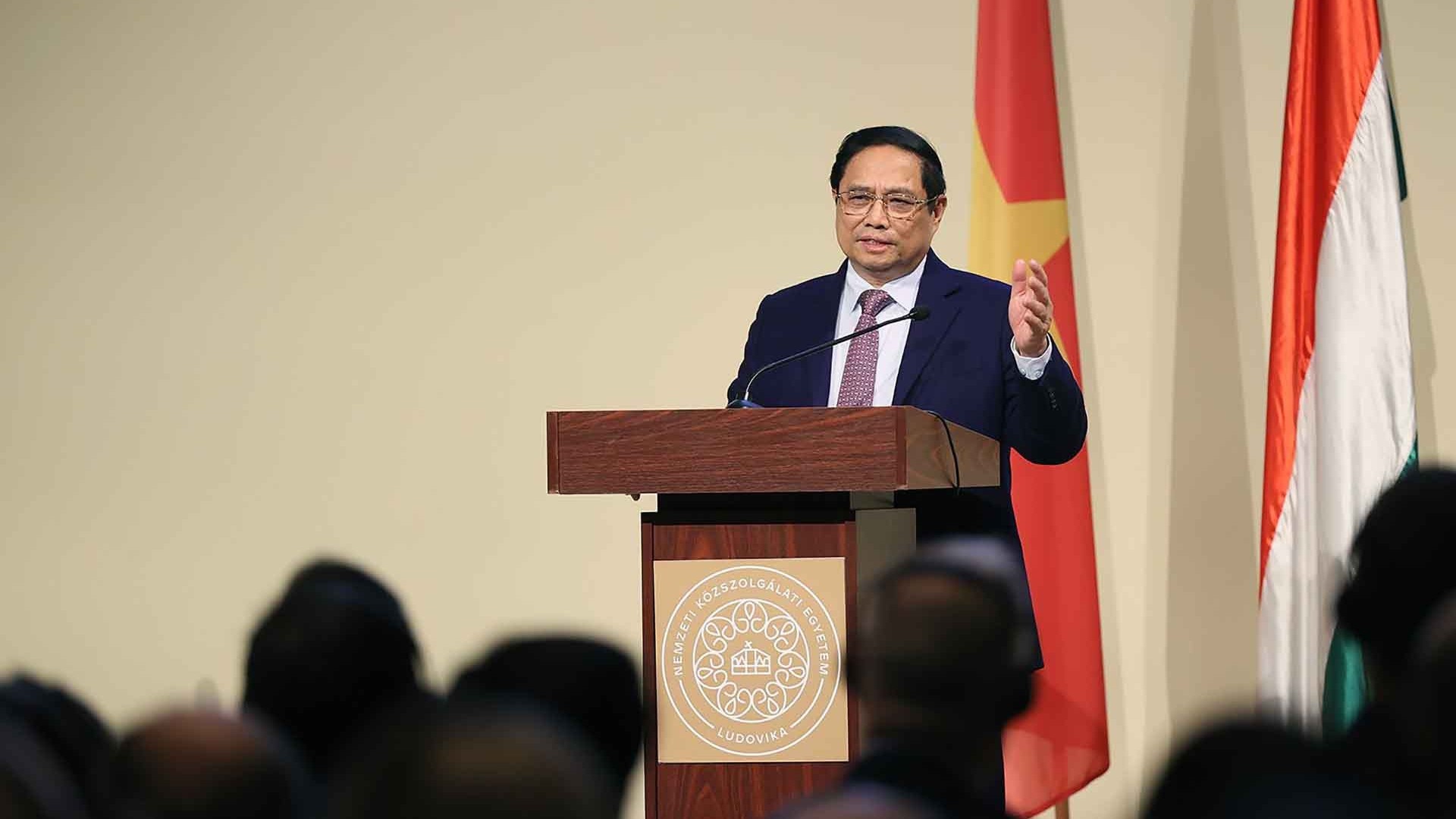 Thủ tướng Phạm Minh Chính phát biểu về chính sách tại Đại học của Hungary