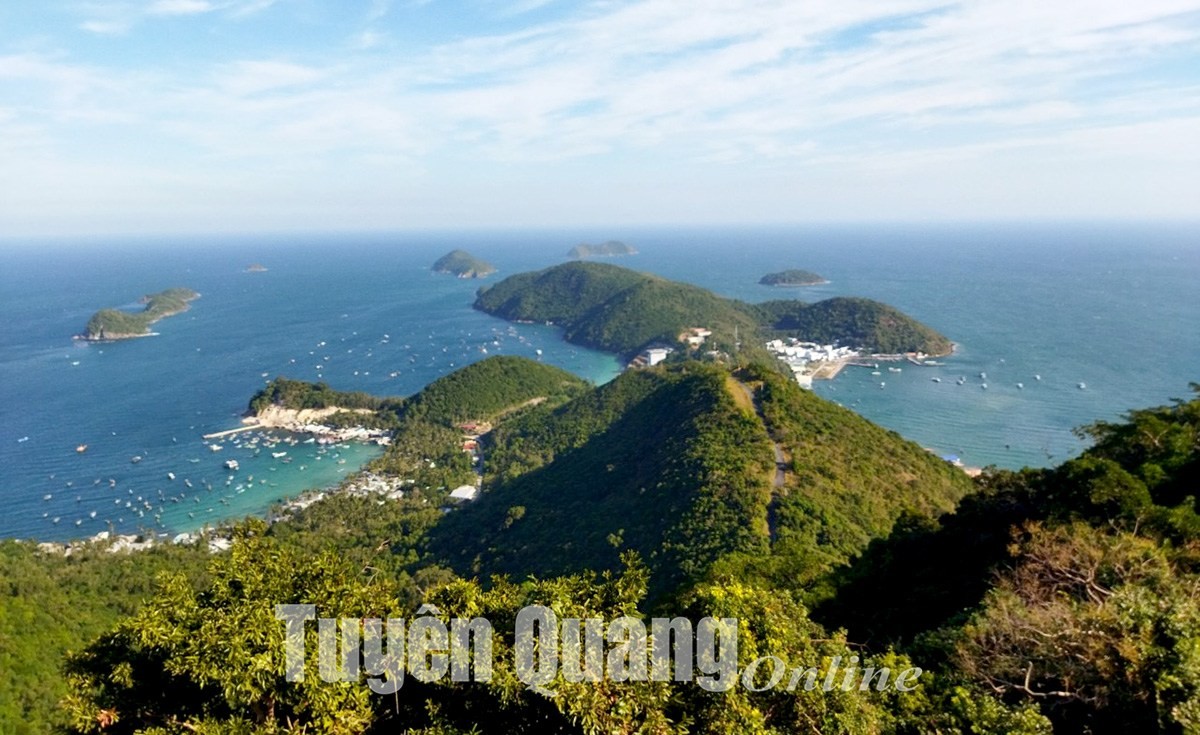 Quần đảo Nam Du sở hữu vẻ đẹp nguyên sơ, trữ tình như viên ngọc thô ẩn mình giữa biển xanh. (Nguồn: Báo Tuyên Quang)