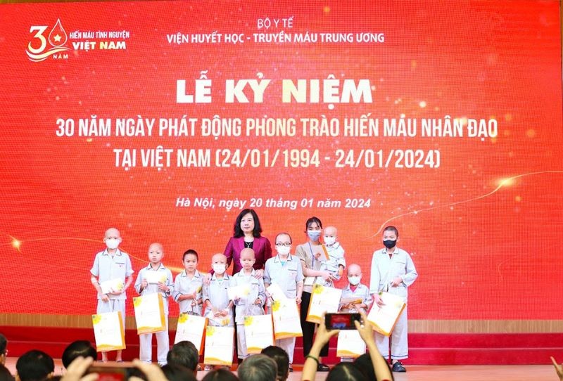 Kỷ niệm 30 năm Ngày phát động phong trào hiến máu nhân đạo tại Việt Nam: Hơn 21,3 triệu lượt người tham gia