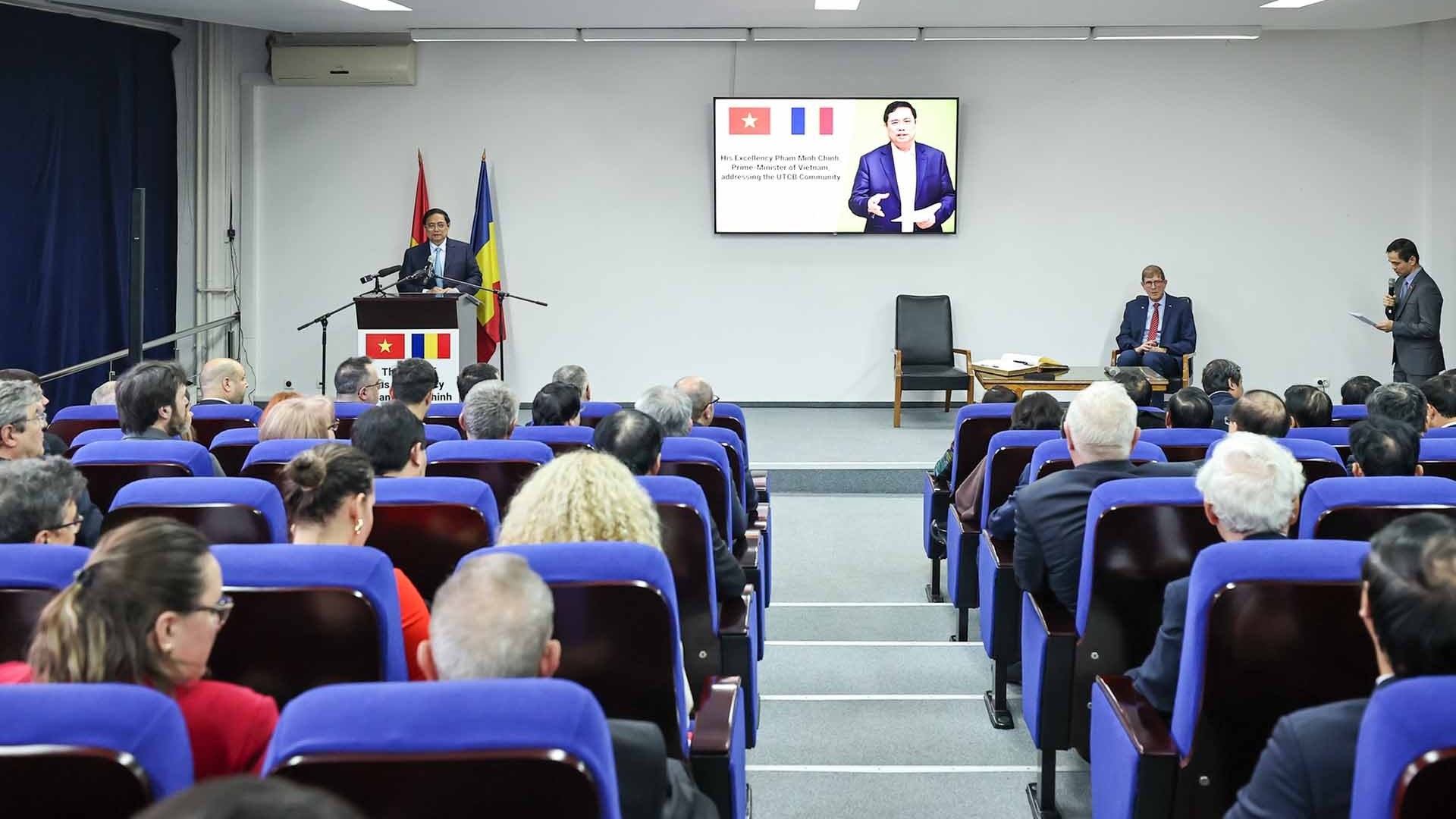 Thủ tướng Phạm Minh Chính thăm trường Đại học Kỹ thuật Xây dựng Bucharest, Romania