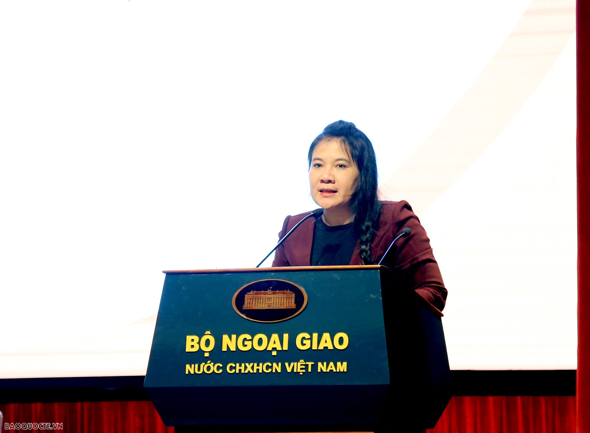 Bộ trưởng Ngoại giao Bùi Thanh Sơn phát động chủ đề thi đua mới năm 2024 với cán bộ, công chức, viên chức ngoại giao