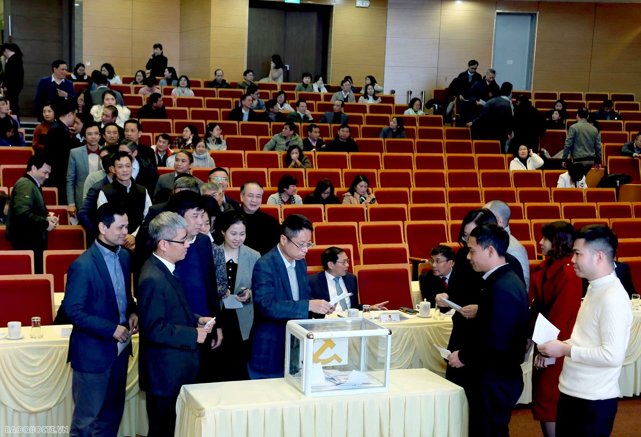 Bộ trưởng Ngoại giao Bùi Thanh Sơn phát động chủ đề thi đua mới năm 2024 với cán bộ, công chức, viên chức ngoại giao