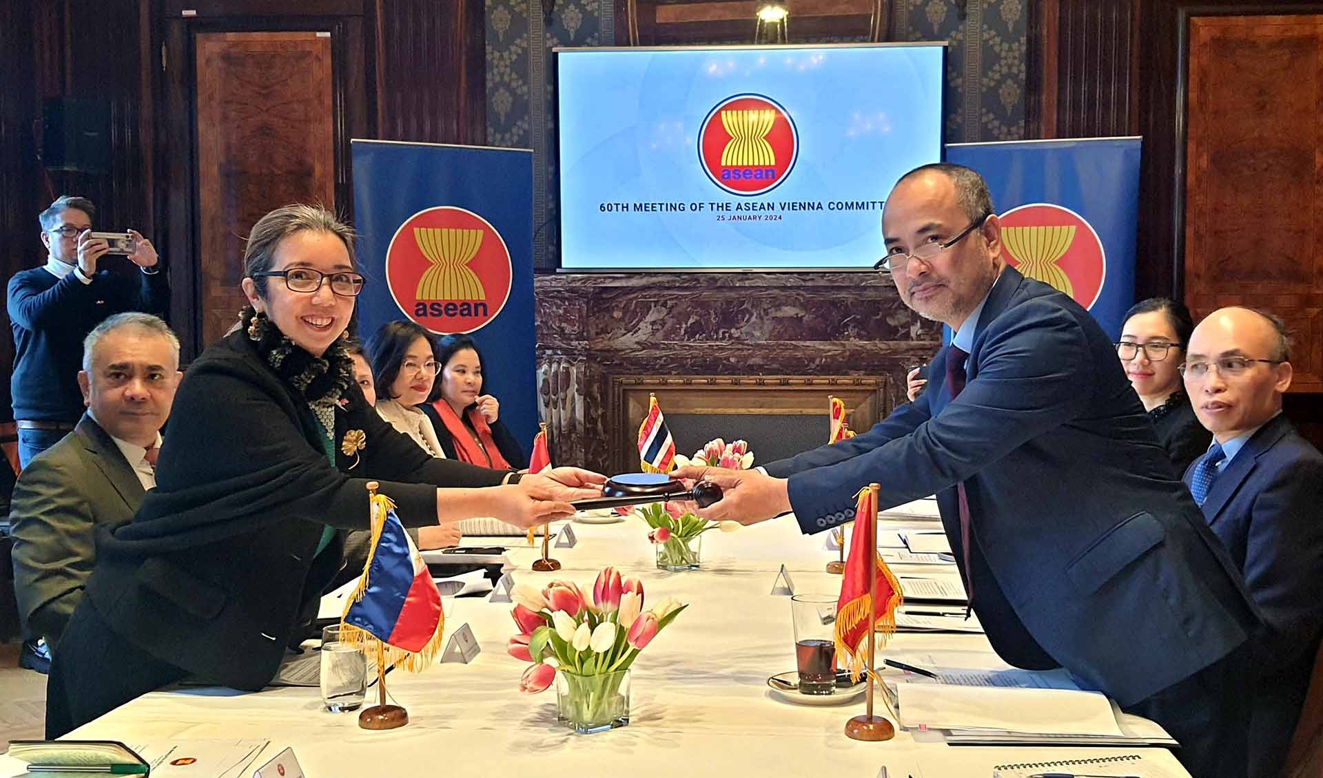 Ủy ban ASEAN tại Vienna thảo luận về phương hướng tăng cường quảng bá hình ảnh
