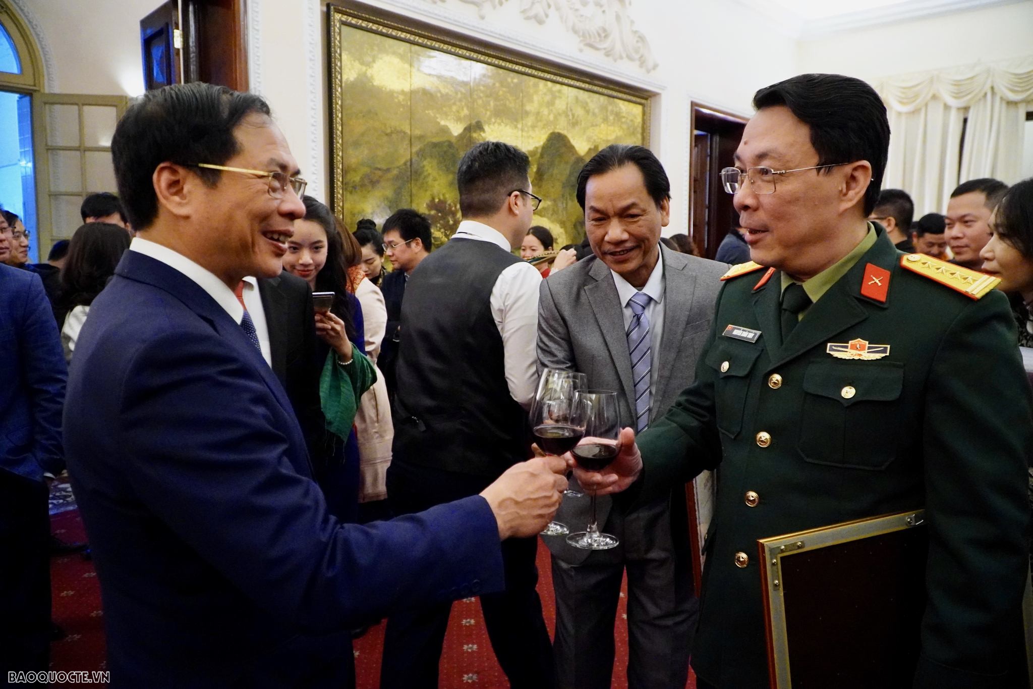 Bộ trưởng Ngoại giao Bùi Thanh Sơn gặp mặt báo chí nhân dịp Tết Giáp Thìn năm 2024