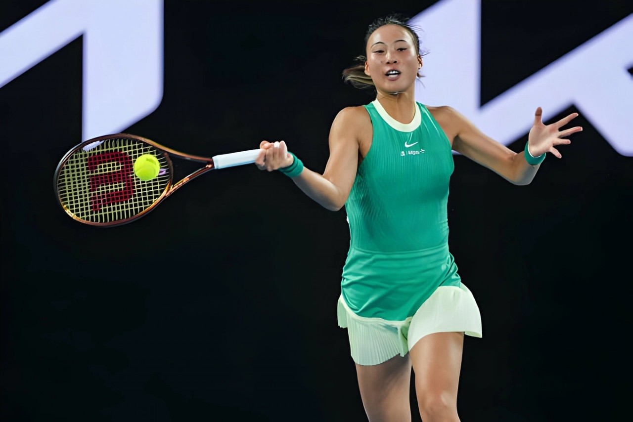 Đánh bại Zheng Qinwen, Sabalenka lần thứ hai liên tiếp vô địch Australian Open