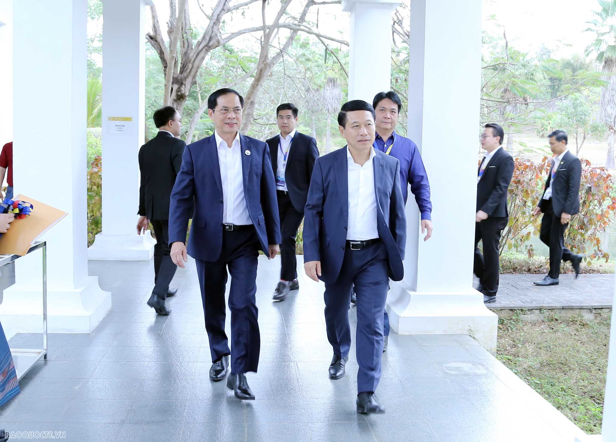 Bộ trưởng Ngoại giao Bùi Thanh Sơn tiếp Phó Thủ tướng, Bộ trưởng Ngoại giao Lào
