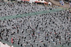 Hàn Quốc: Lễ hội truyền thống câu cá trên băng đón hơn 1.500.000 du khách