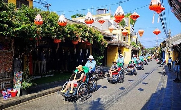 Over 1.5 million foreign tourists visit Vietnam in January: GSO