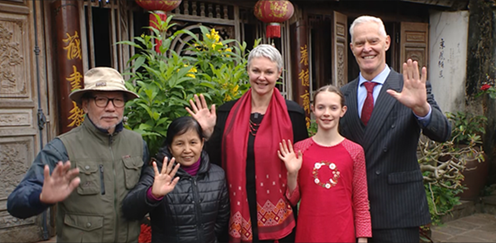 Norwegian Ambassador visits Đường Lâm ancient village,  making chè lam and enjoying Tet Viet atmosphere