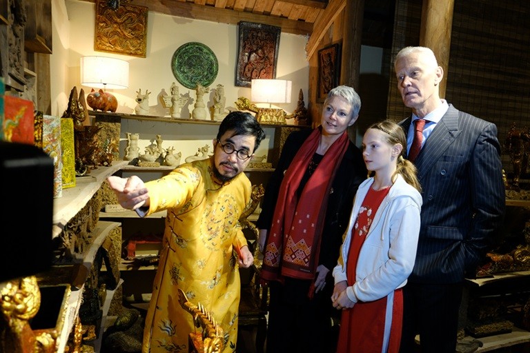 Norwegian Ambassador visits Đường Lâm ancient village,  making chè lam and enjoying Tet Viet atmosphere