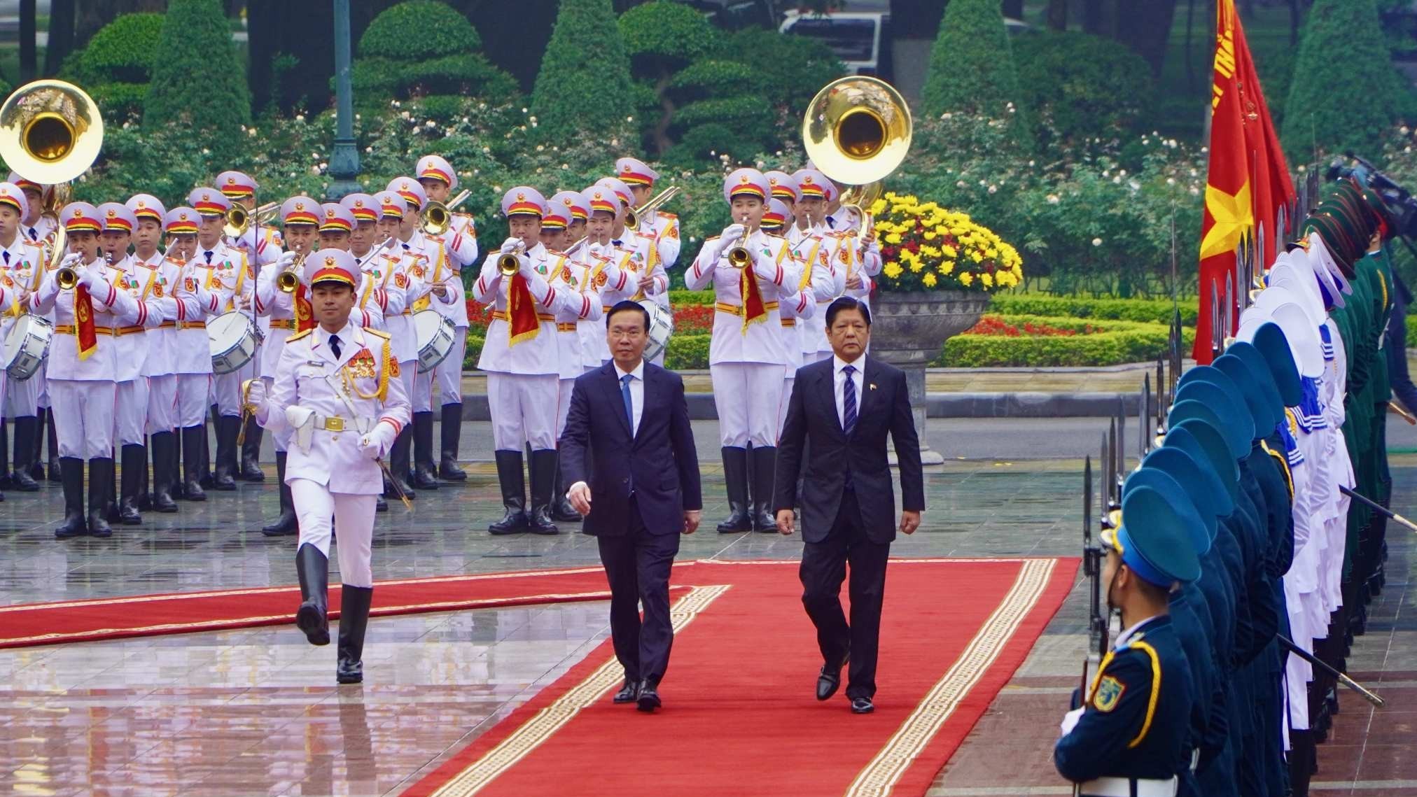 Chủ tịch nước Võ Văn Thưởng và Phu nhân chủ trì lễ đón chính thức Tổng thống Philippines Ferdinand Romualdez Marcos Jr. và Phu nhân
