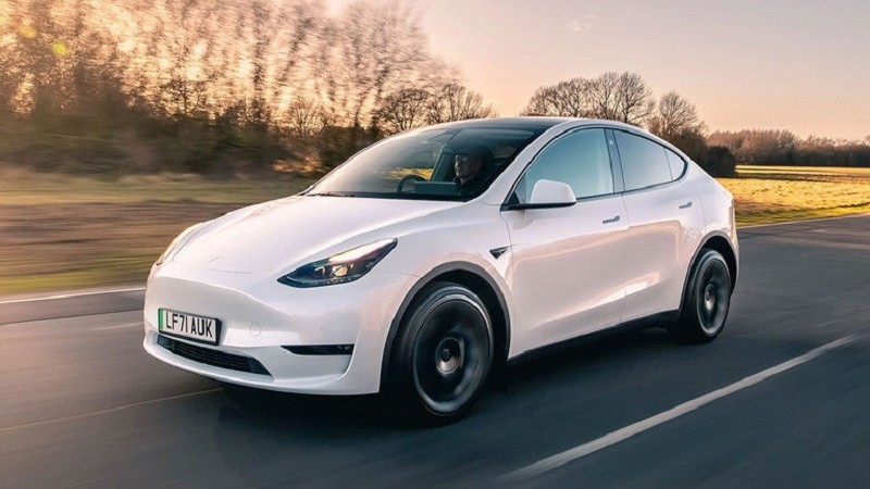 Tesla Model Y lần đầu tiên trở thành mẫu ô tô bán chạy nhất thế giới năm 2023